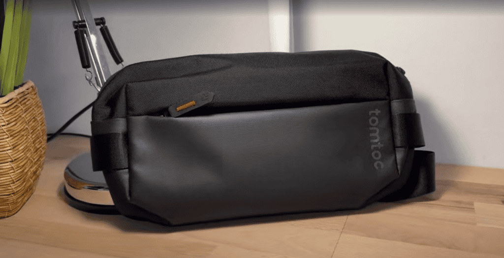 tomtoc slingbag
